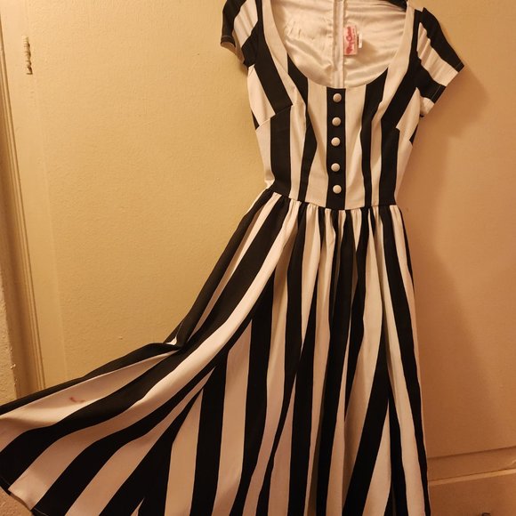 Pinup Couture Gena dress - Picture 2 of 4